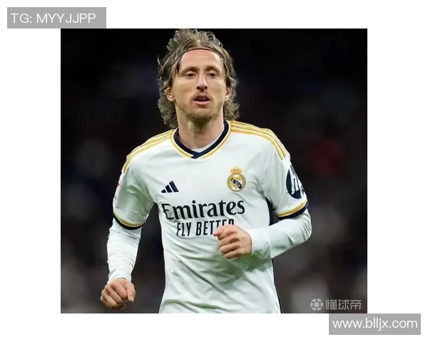 足球明星私下生活精彩瞬间壁纸分享让你更近距离感受他们的魅力与风采