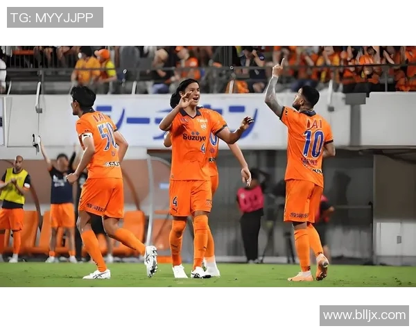 磐田山叶迎战大宫松鼠力争主场胜利展现球队实力与斗志 磐田山叶迎战大宫松鼠力争主场胜利展现球队实力与斗志